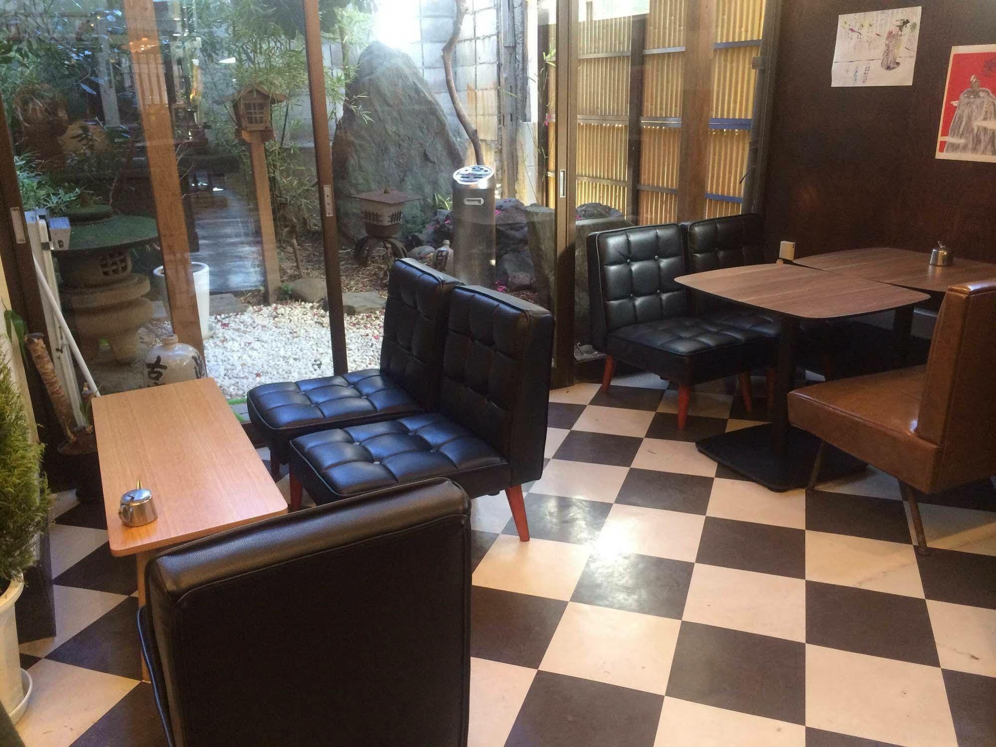 Cafe & Guest House Nagonoya Nagoya Eksteriør billede